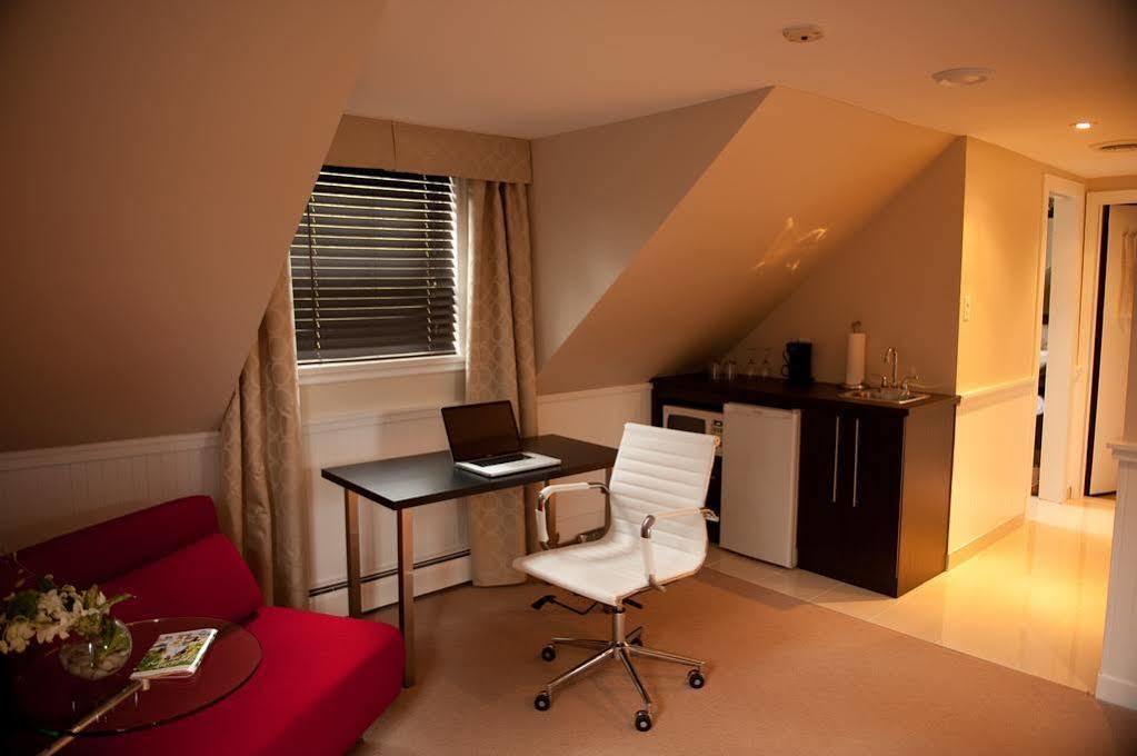 Auberge Sous L'Edredon B&B Saint-Sauveur-des-Monts Dış mekan fotoğraf