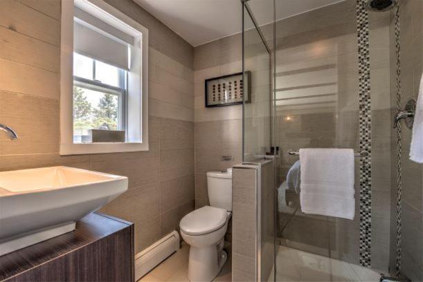 Auberge Sous L'Edredon B&B Saint-Sauveur-des-Monts Dış mekan fotoğraf