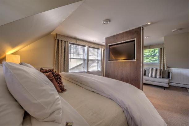 Auberge Sous L'Edredon B&B Saint-Sauveur-des-Monts Dış mekan fotoğraf